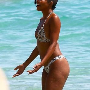 Gabrielle Union almost naked