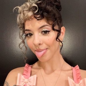 Melanie Martinez sexy