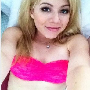Jennette Mccurdy leaked selfie
